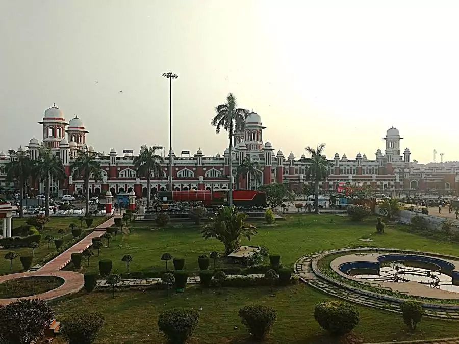 Lucknow Charbagh Railway Station - Places to visit in Lucknow