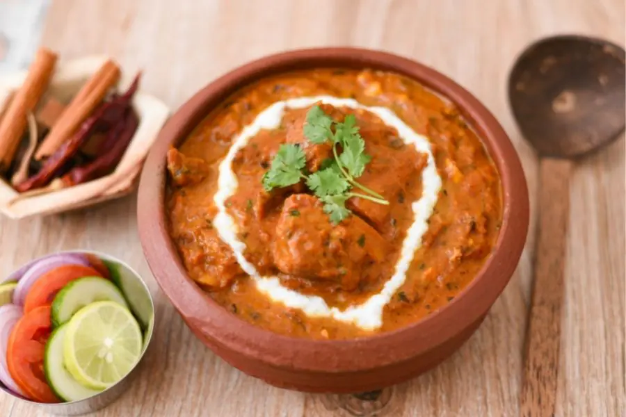 Butter chicken - Famous dishes of Indian food