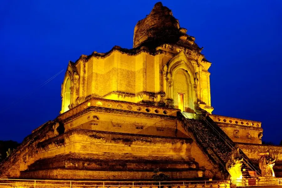 Wat Chedi Luang - Temples to Visit in Thailand