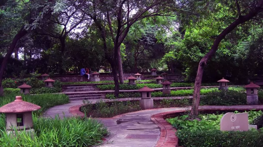 Five season garden - Romantic places in Delhi