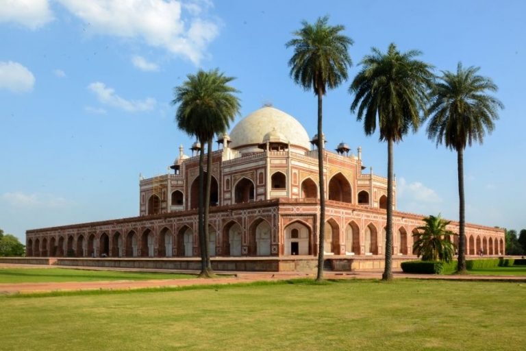 20 Tourist Places to visit in Delhi