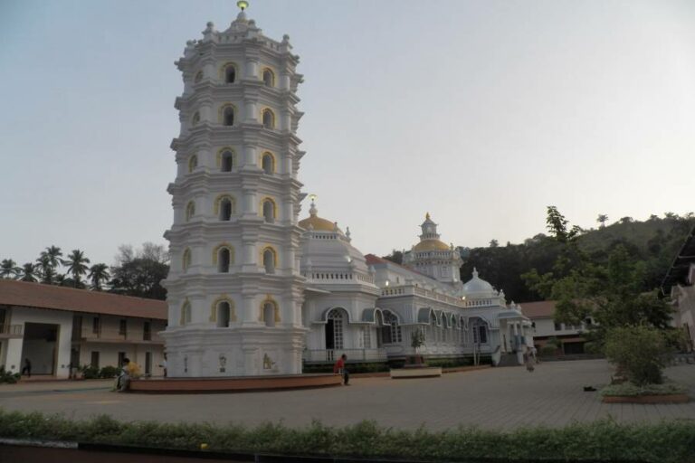 Shree Mangesh Temple