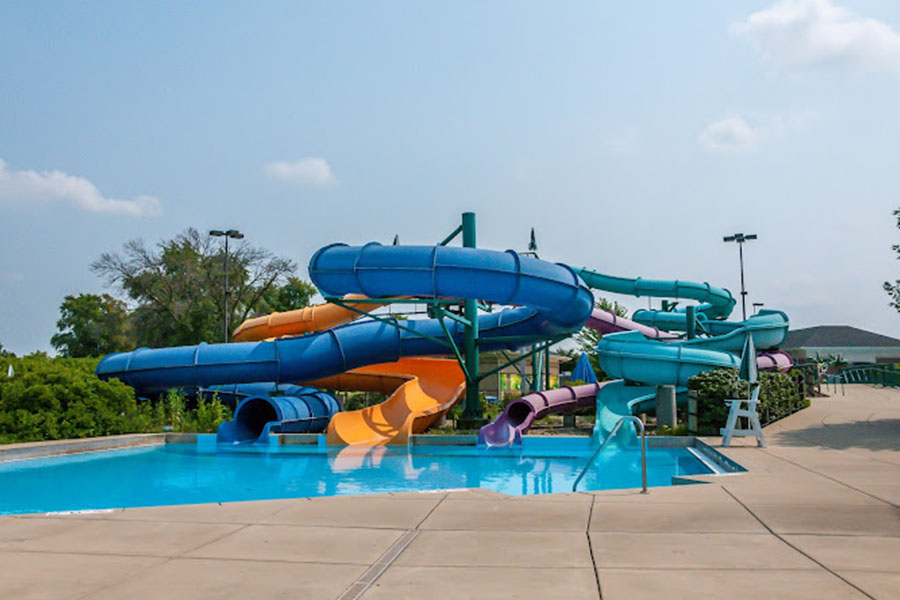 Rainbow Falls Waterpark - Water Parks in Chicago