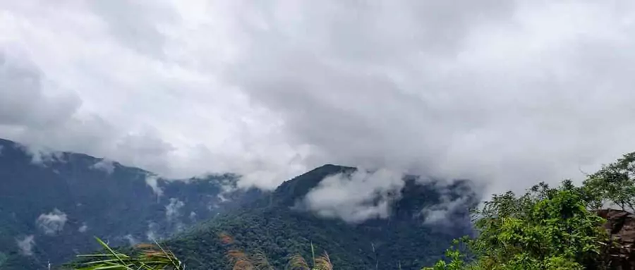 Clouds descending on the drive Shillong to Cherrapunji